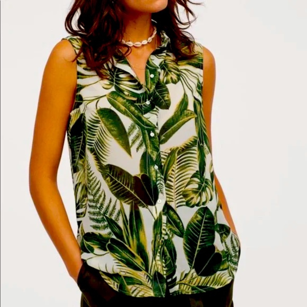 H&M Palm print sleeveless sheer button up top